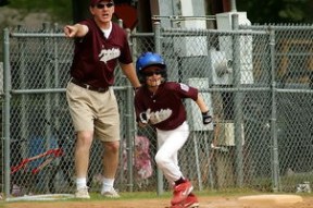 开云官网首页-雷霆后卫通过临场指挥获得教练高度评价，雷霆队后卫